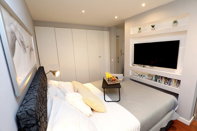 מה ההבדל בין מיני LED לטלוויזיות מיקרו LED?